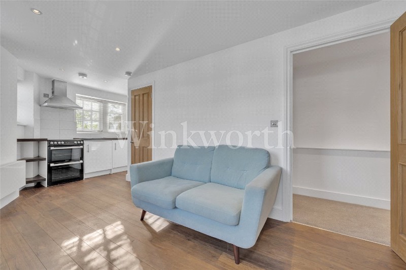 Golders Green Road, London, NW11