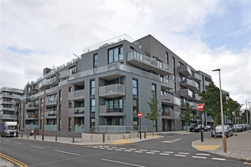 14 Hawthorne Crescent, Greenwich, London, SE10