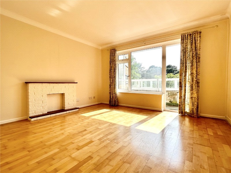West Cliff Road, Bournemouth, BH4
