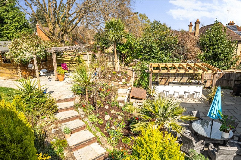 Highlands Road, Farnham, Surrey, GU9