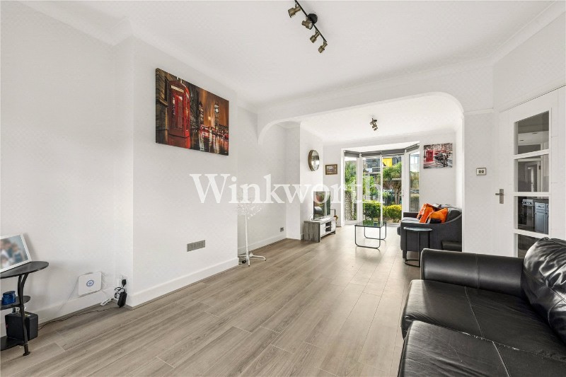 Ash Grove, London, N13
