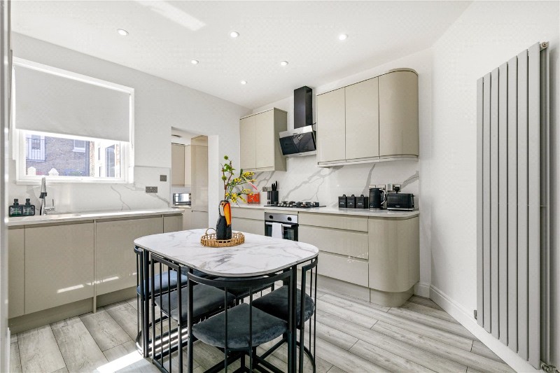 Idlecombe Road, London, SW17