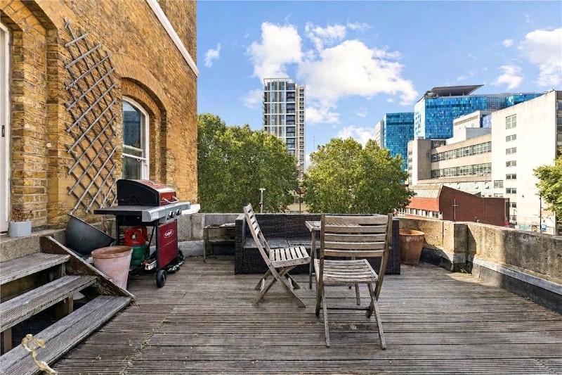 Albion Yard, Whitechapel Road, London, E1