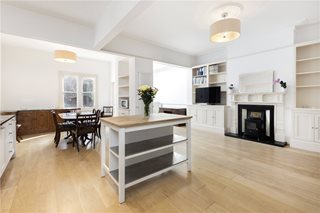 Holroyd Road, London, SW15
