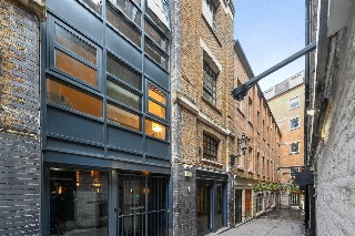 Bull Inn Court, London, WC2R