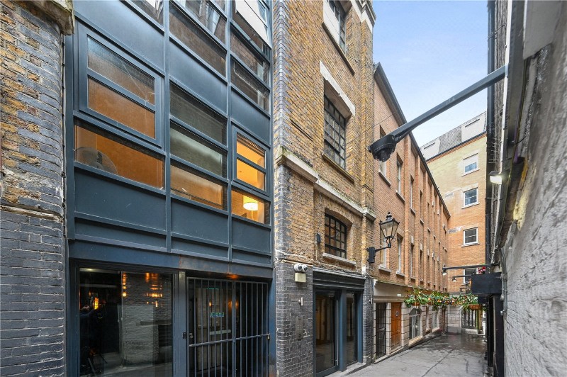 Bull Inn Court, London, WC2R