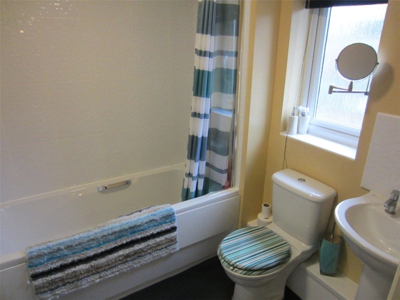 Neals Crescent, Grantham, Lincolnshire, NG31