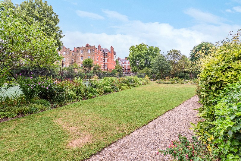 Sutherland Avenue, Maida Vale, London, W9