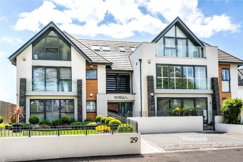 Wharncliffe Road, Highcliffe, Christchurch, Dorset, BH23