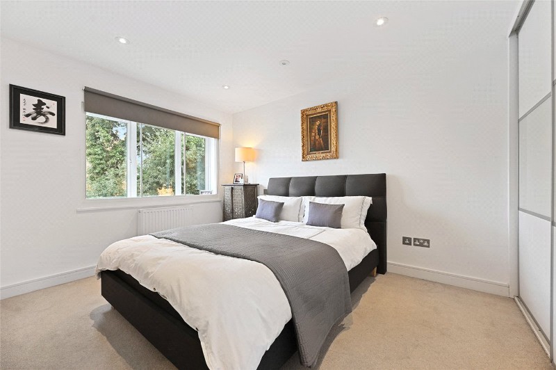 Mylne Close, Upper Mall, London, W6