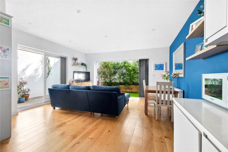 Fontenoy Road, London, SW12