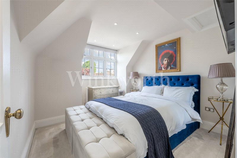 Sanderstead Avenue, London, NW2