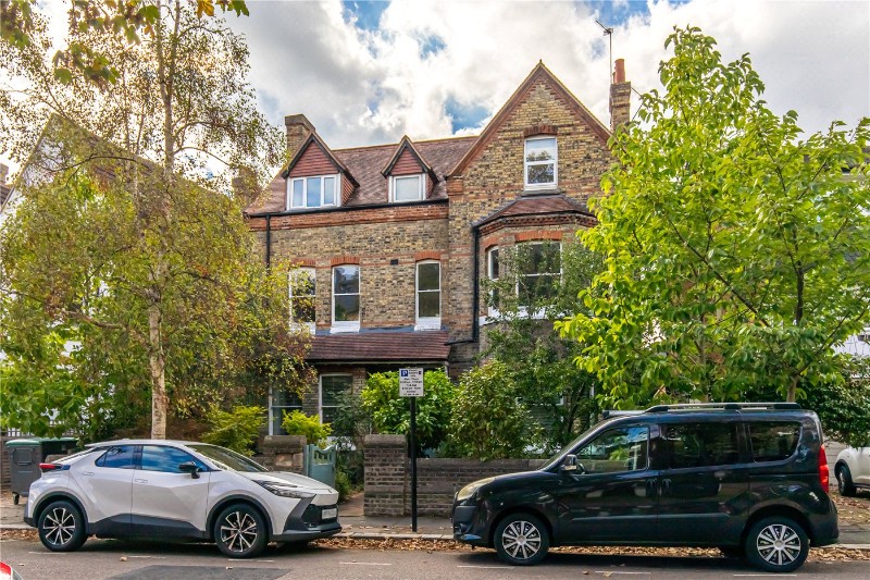Grange Park, London, W5