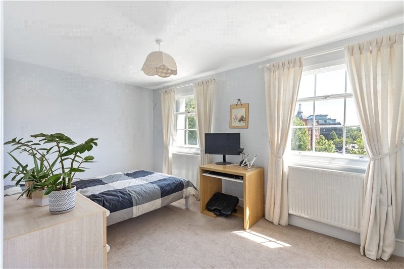 Kennington Road, London, SE11