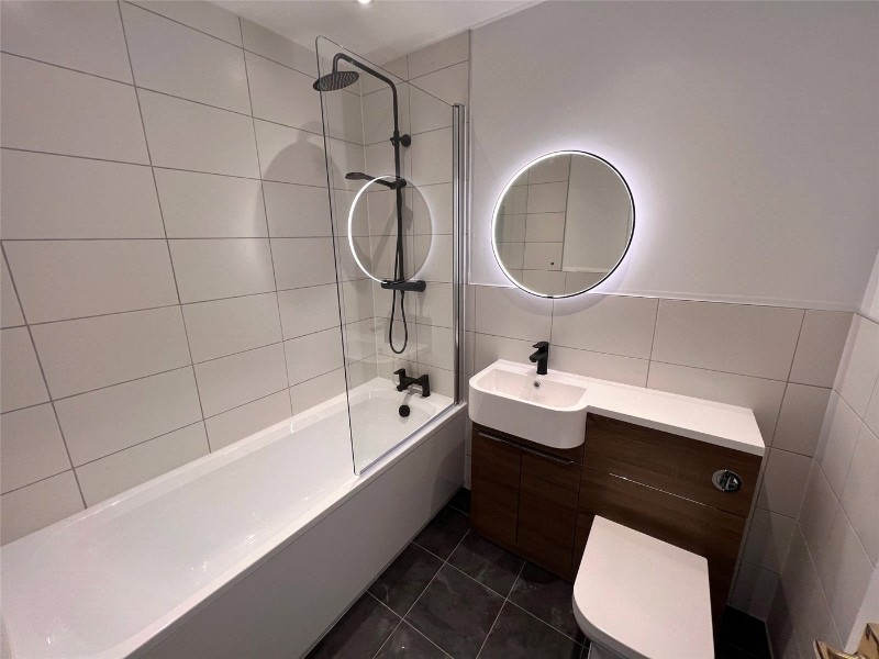 Becketts Place, Hampton Wick, Kingston upon Thames, KT1