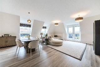 Nightingale Walk, Farnham, United Kingdom, GU9