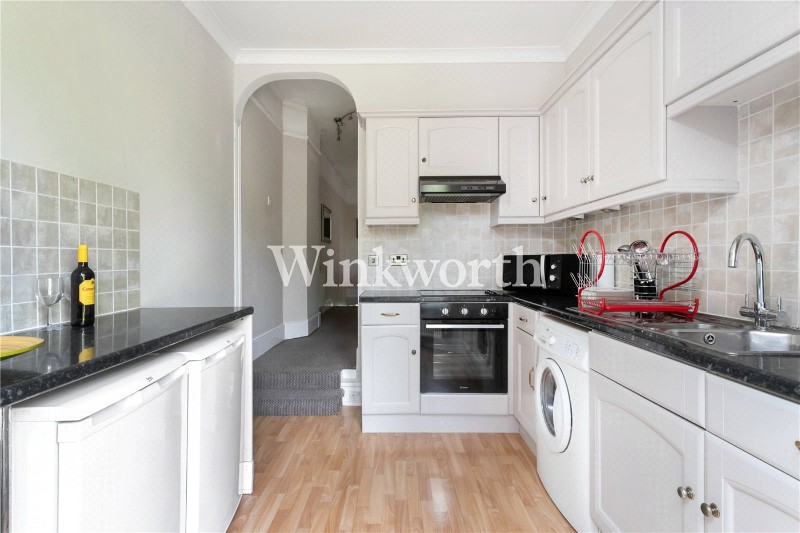 Caversham Avenue, London, N13