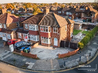 Calder Gardens, Edgware, Middlesex, HA8