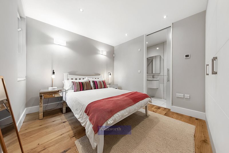 Colnbrook Street, London, UK, SE1