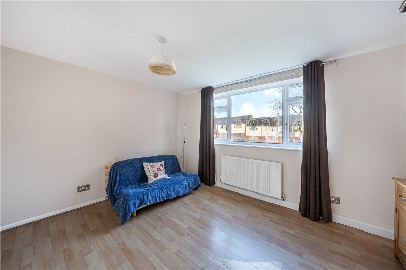 Middlefield, Farnham, Surrey, GU9