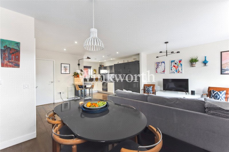 Dovetail Place, London, N15