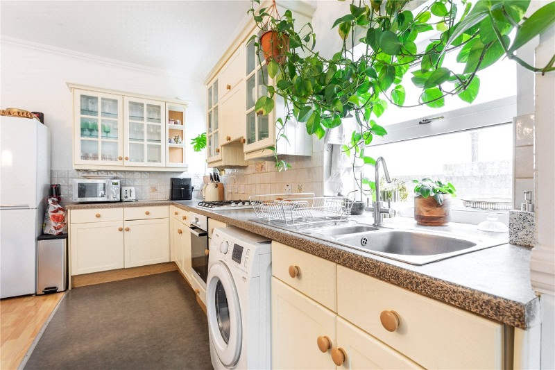 Kingscourt Road, London, SW16
