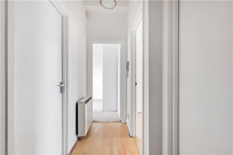 Kennington Lane, London, SE11