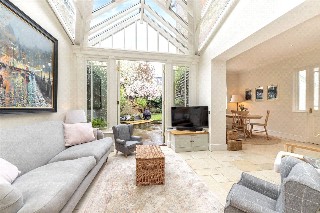 Daylesford Avenue, London, SW15