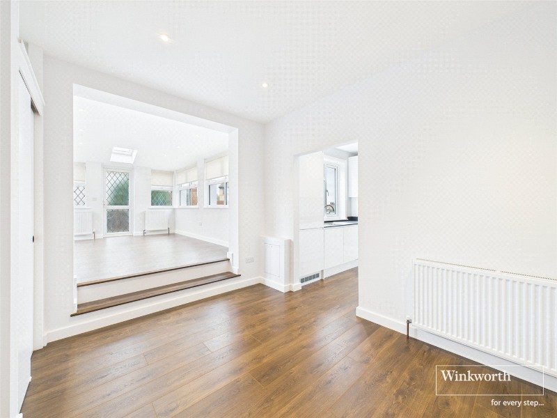 Station Road, Hendon, NW4