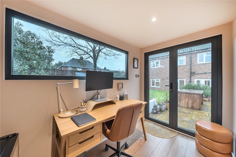 Roman Way, Farnham, Surrey, GU9