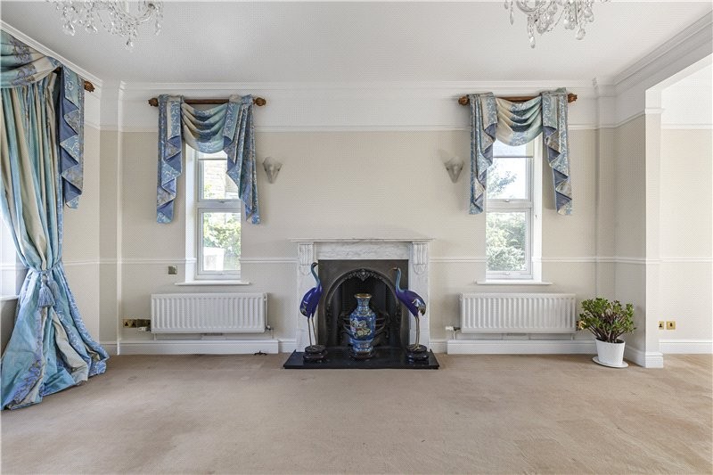 Devereux Lane, Barnes, London, SW13