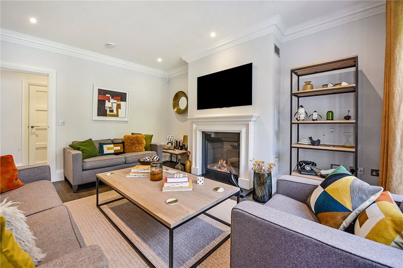 Appulby Gardens, Winchester, Hampshire, SO22