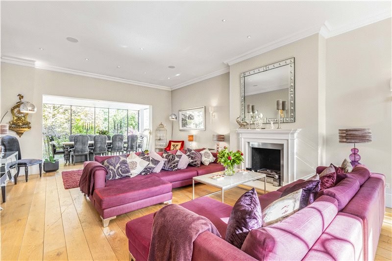 Castelnau, Barnes, London, SW13