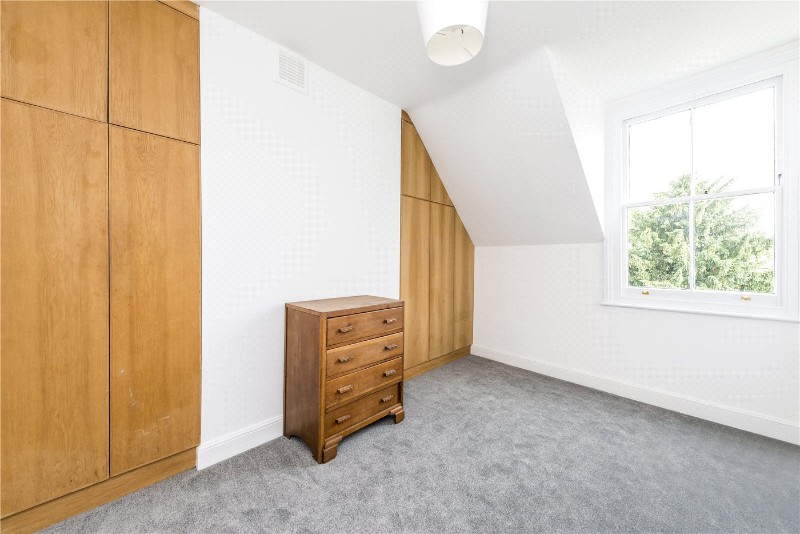Deronda Road, London, SE24
