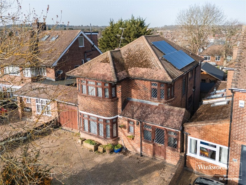 Wolmer Gardens, Edgware, HA8