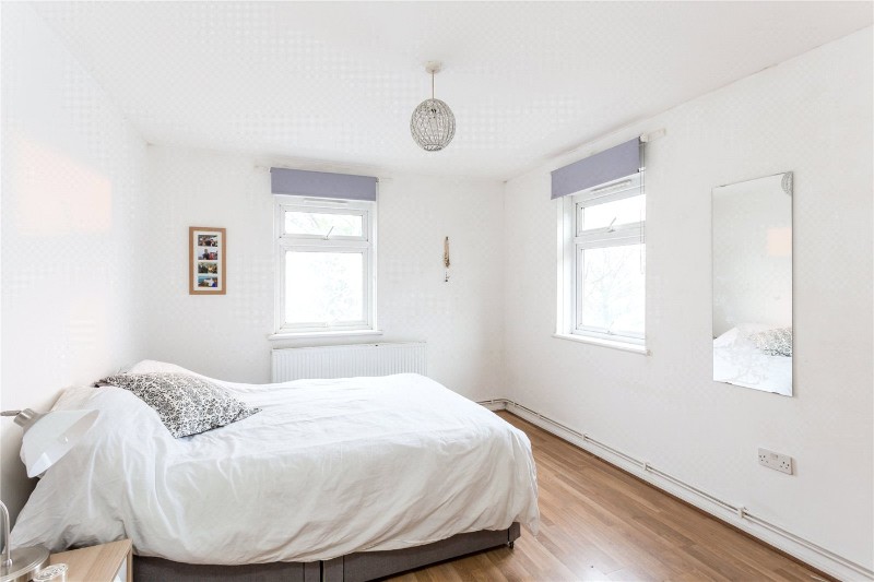 Highbury Station Road, Highbury Corner, N1