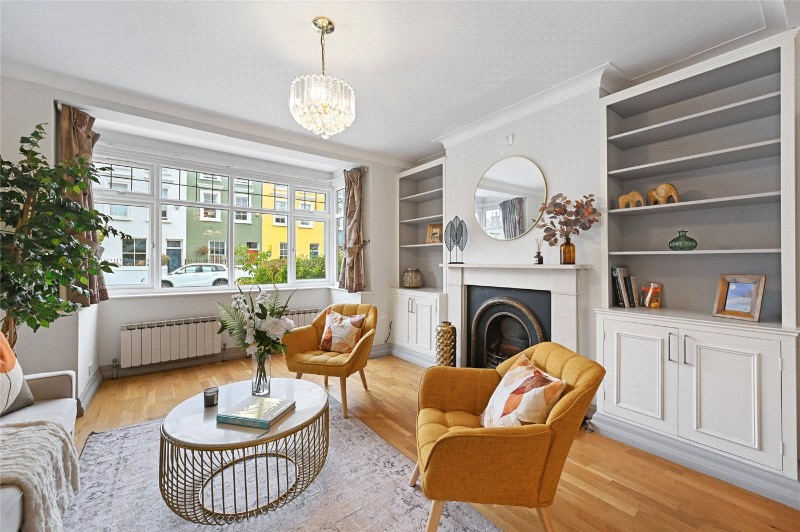 Warwick Road, London, W5