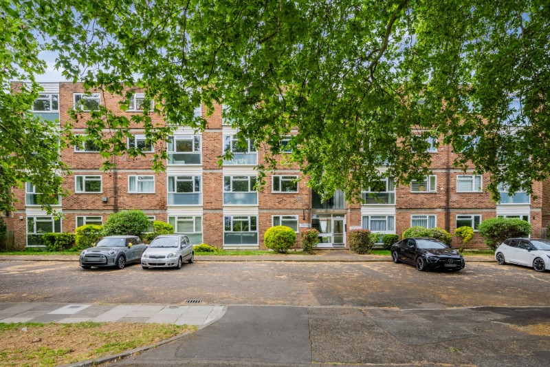 Brackley Road, Beckenham, BR3