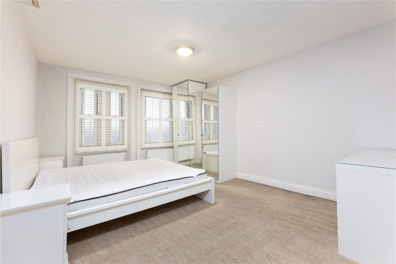 Putney High Street, London, SW15