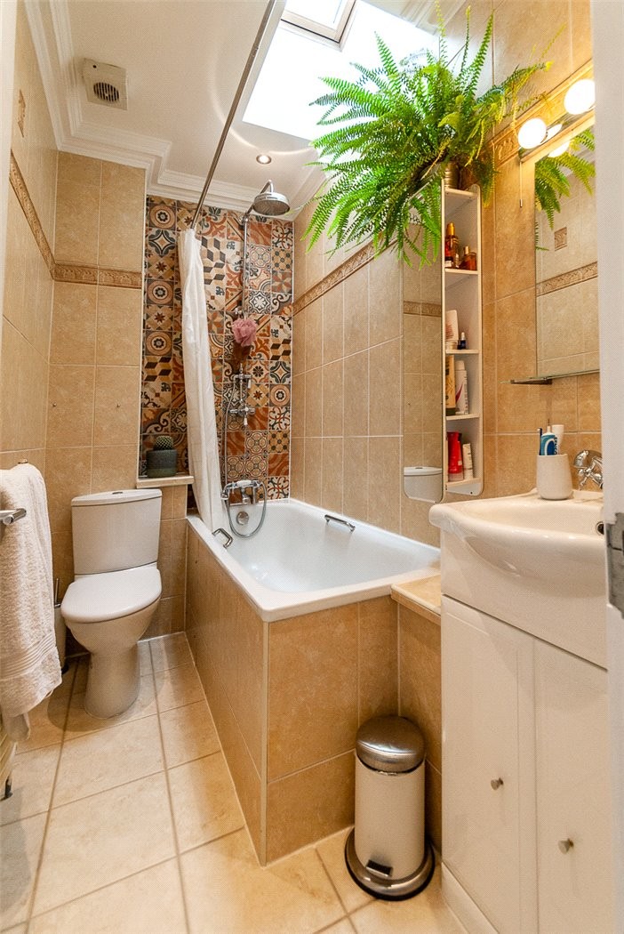 Axminster Road, Holloway, N7