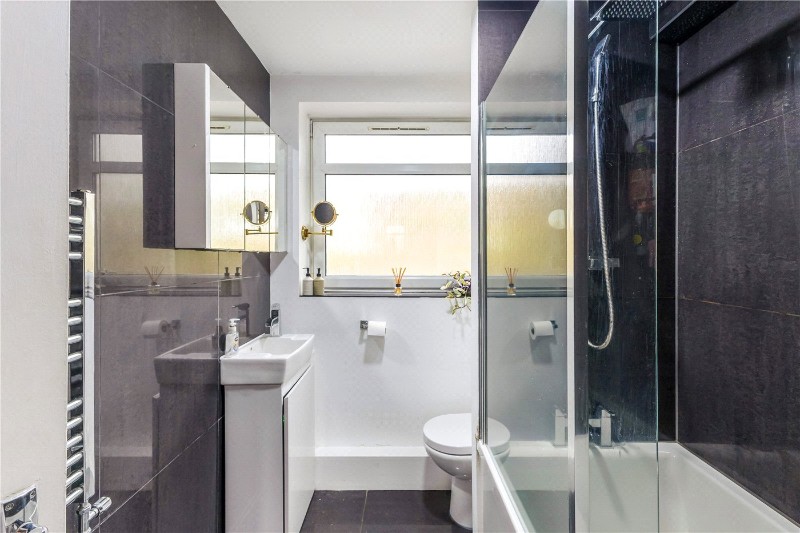 Stonhouse Street, London, SW4