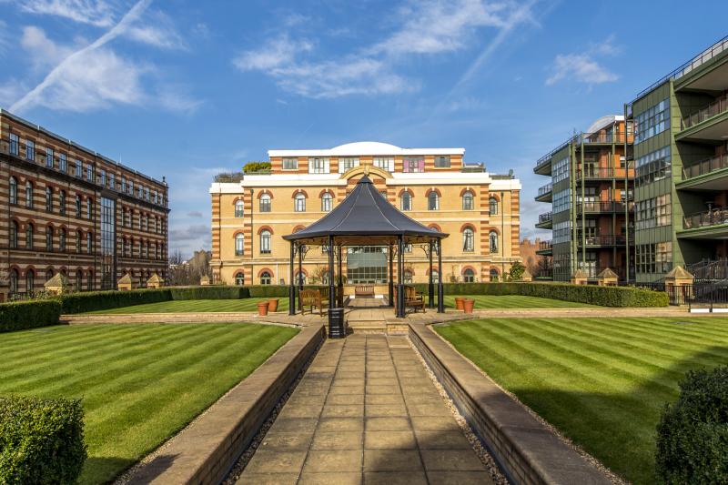William Hunt Mansions, Barnes, SW13