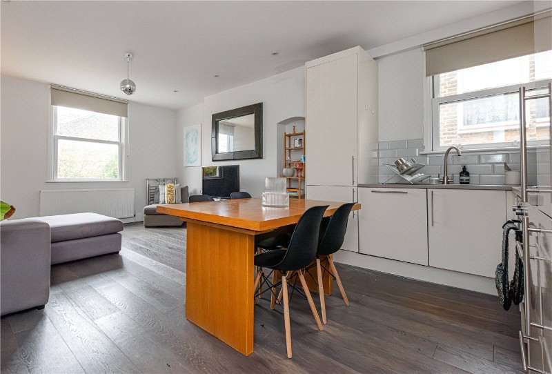 Wrentham Avenue, London, NW10