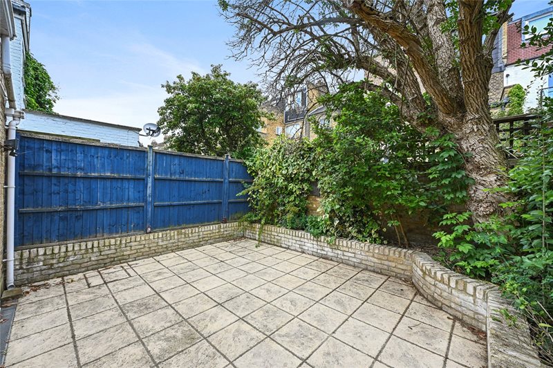 Warbeck Road, London, W12