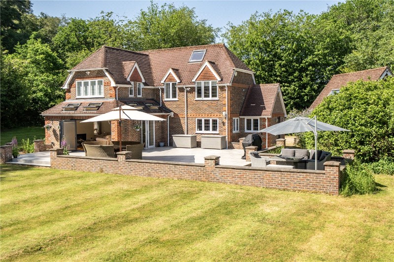 Moor Park Way, Farnham, Surrey, GU9