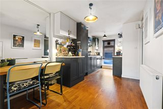 Garnham Close, London, N16