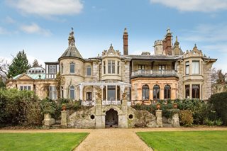 Woodlands Vale, Ryde, Isle Of Wight, PO33
