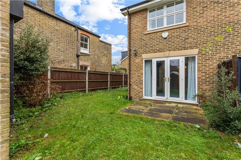 Johnston Close, London, SW9