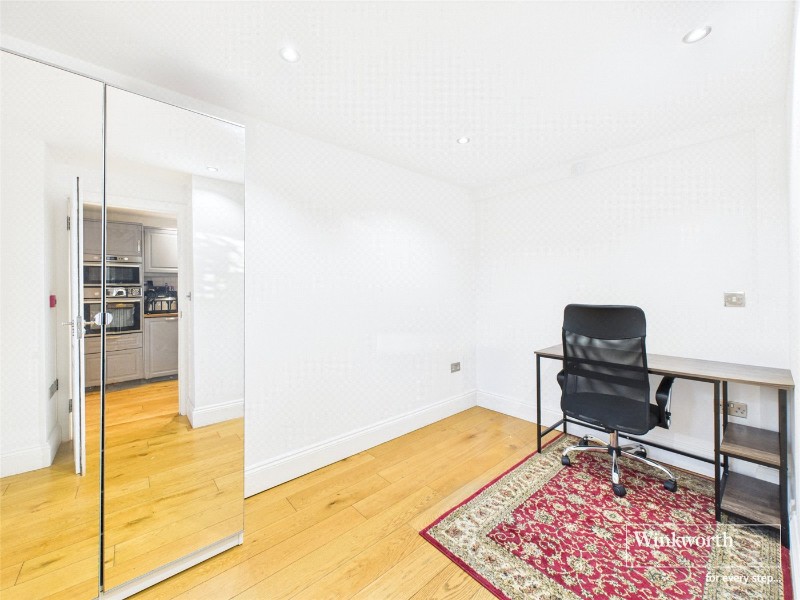 Renters Avenue, London, NW4