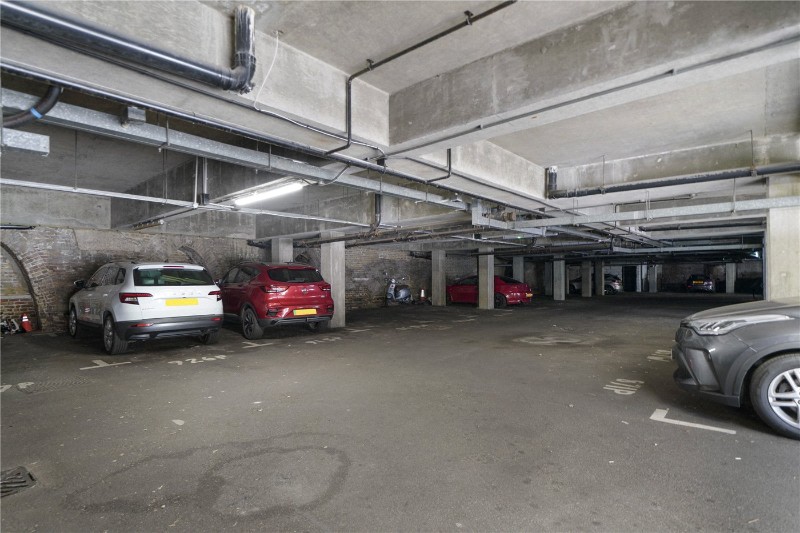President Drive, London, E1W